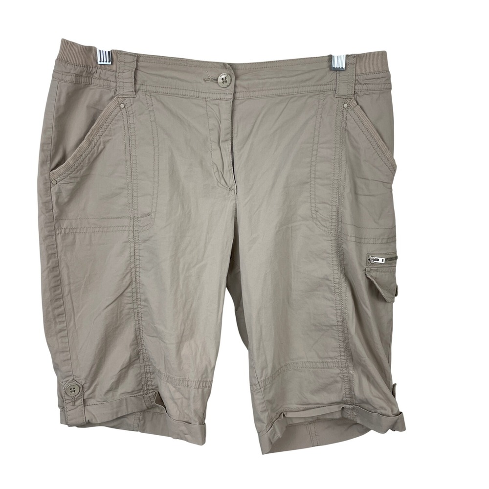 Chicos Tan Khaki Cargo Bermuda Shorts Womens Size 2 Cotton Stretch Utility